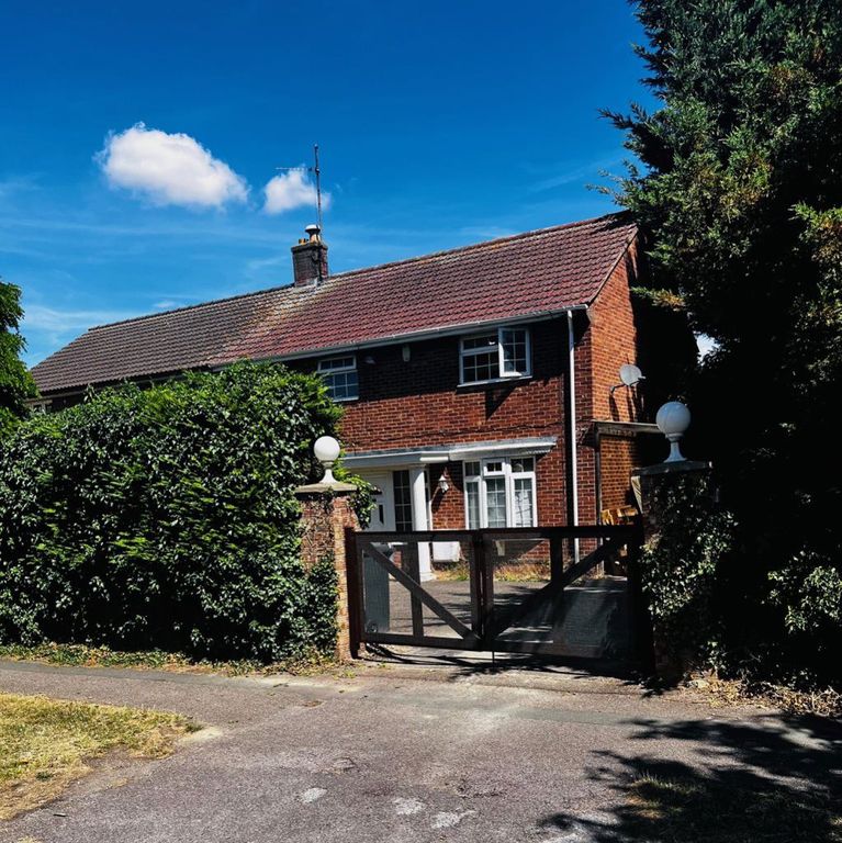 Property photo 1 of 3