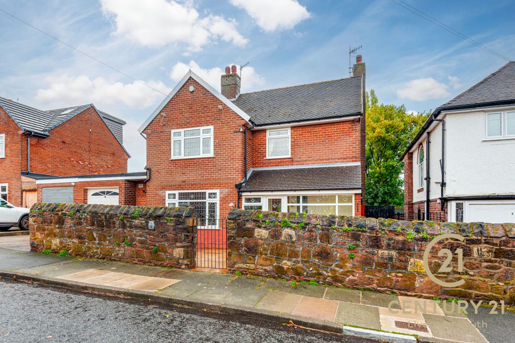 Property photo 1 of 32