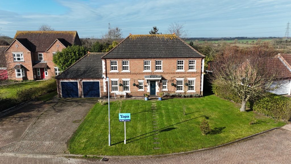 Property photo 1 of 23 88406657-90c1-4Bf1-B3A4-Ad7A215F6d4d