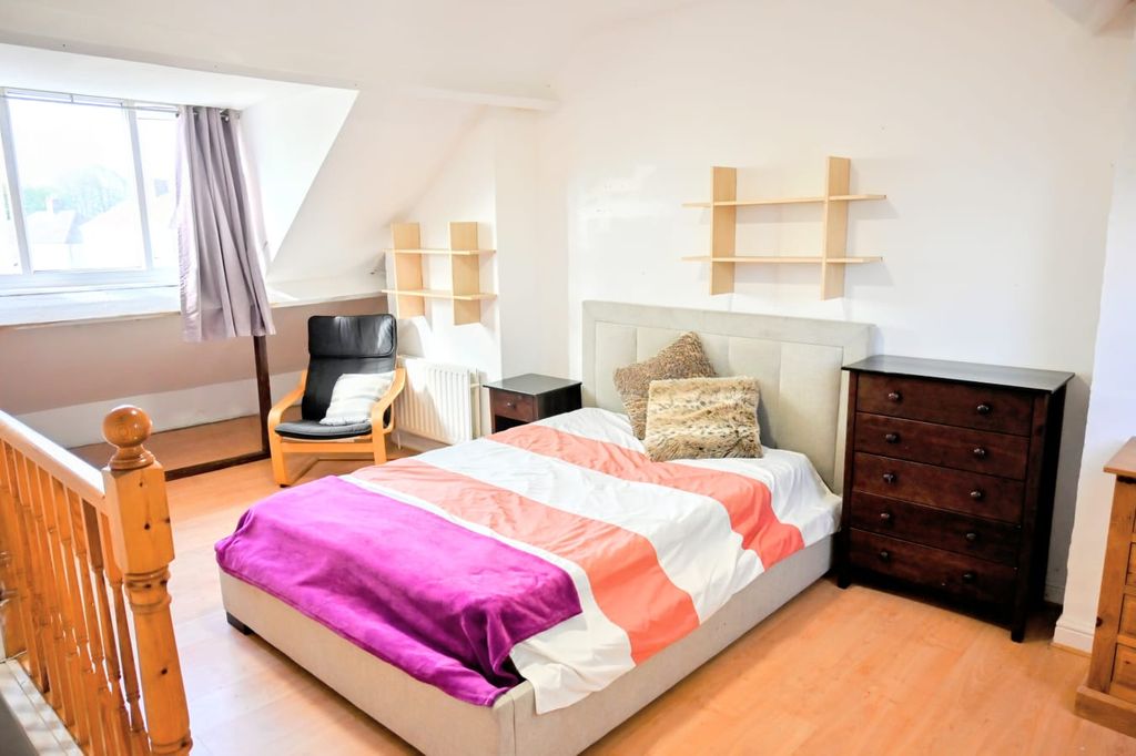 Property photo 1 of 3