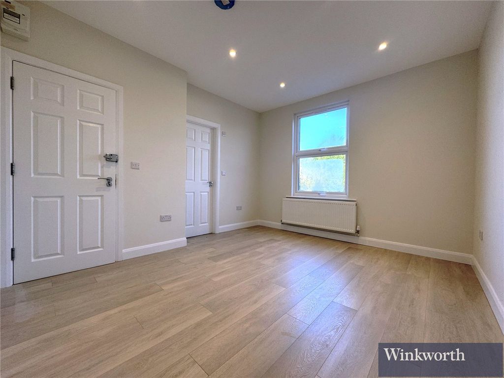 Property photo 2 of 8 Picture No. 03