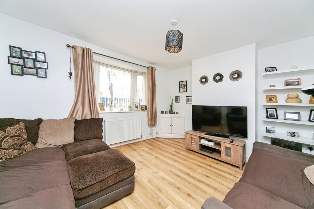Property photo 2 of 12 Photo
