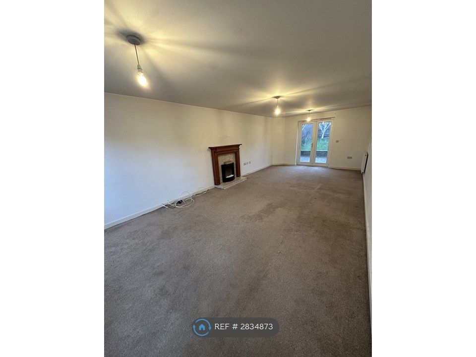 Property photo 3 of 20 Living Room