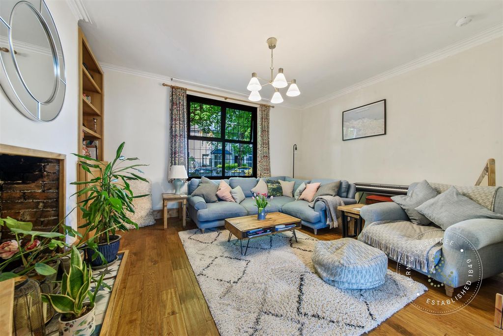 Property photo 3 of 35 Severn-Grove-17.Jpg