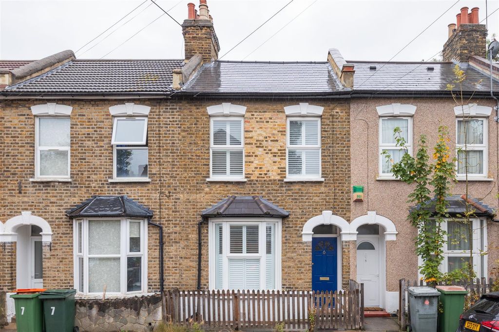 Property photo 1 of 22 Eric Road E7