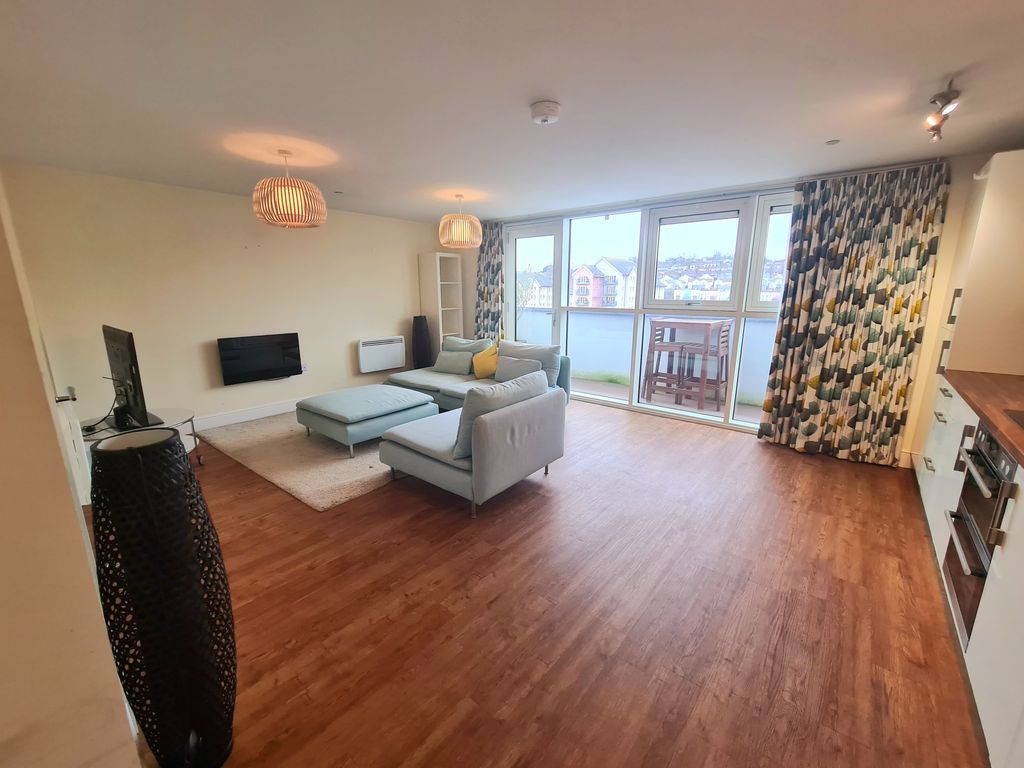 Property photo 2 of 12