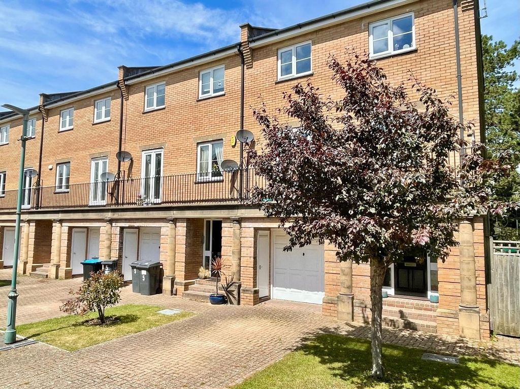 Property photo 1 of 25