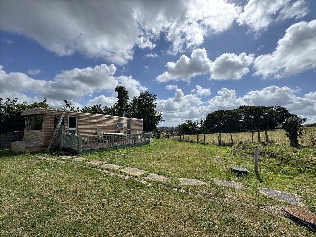 Property photo 3 of 23 Picture No. 32