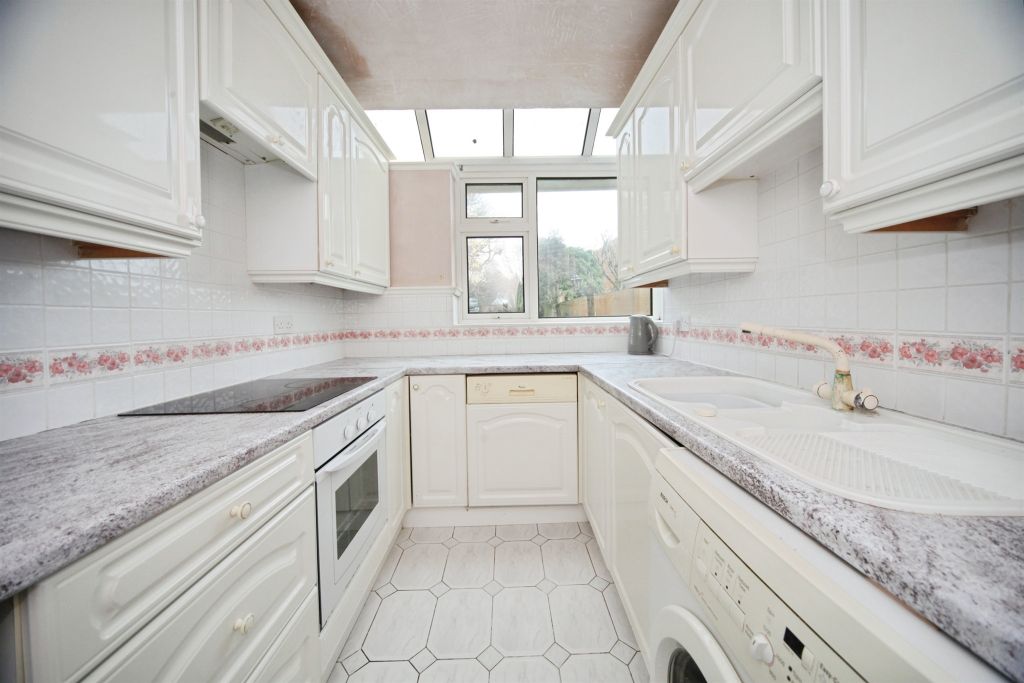 Property photo 2 of 21