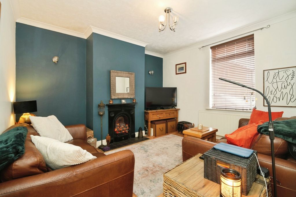 Property photo 2 of 16 Image 1