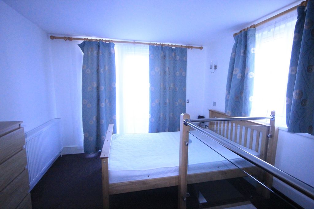 Property photo 3 of 4