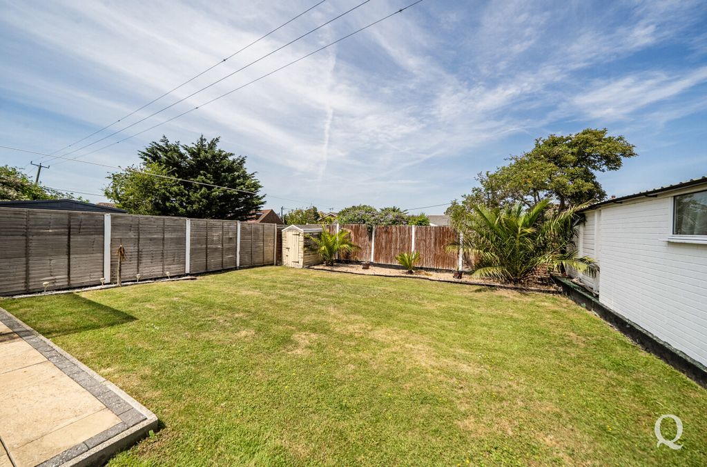Property photo 3 of 21 5c82F9c8-c8A8-40B...