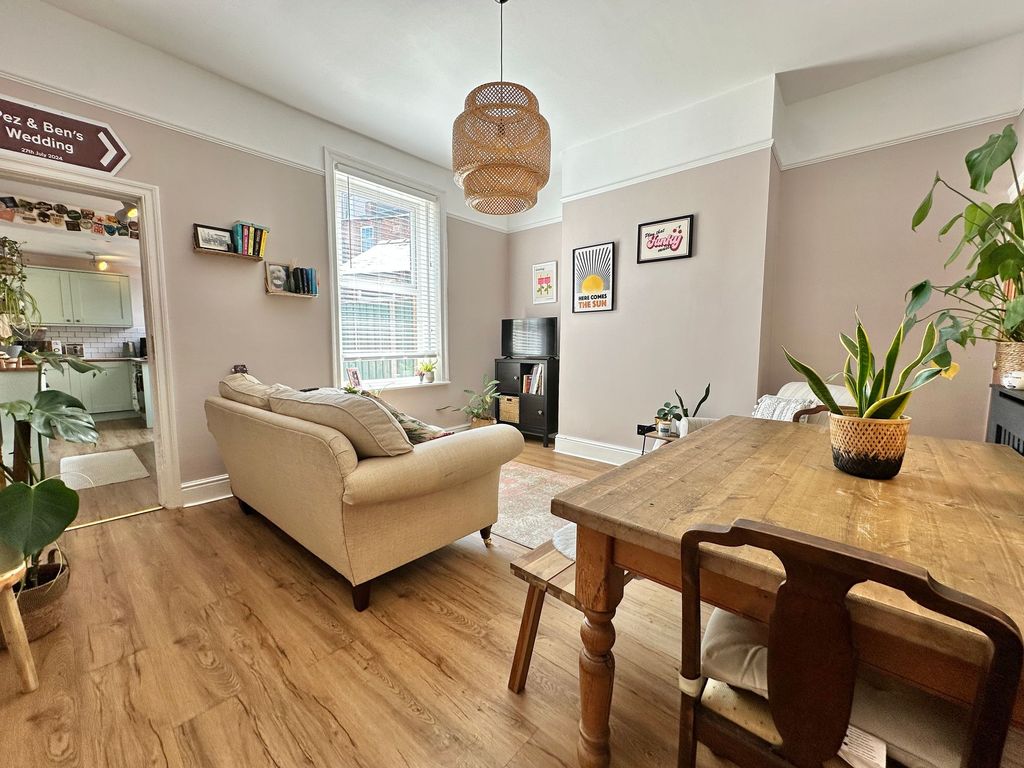 Property photo 3 of 15 Dining Room