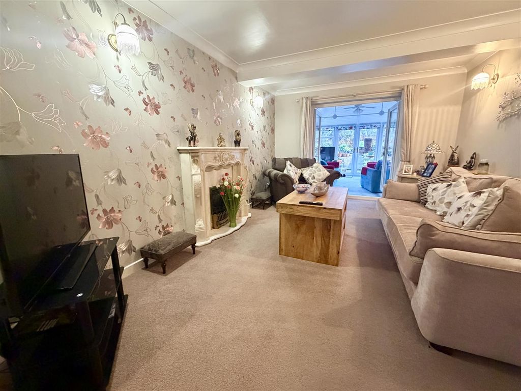 Property photo 3 of 33