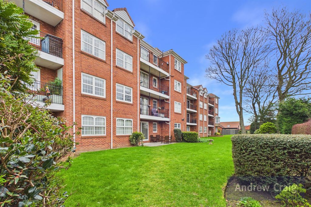 Property photo 1 of 12 (Main)