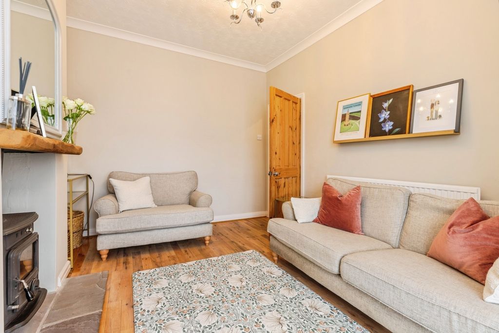 Property photo 3 of 20 Pbox-Img.Jpg