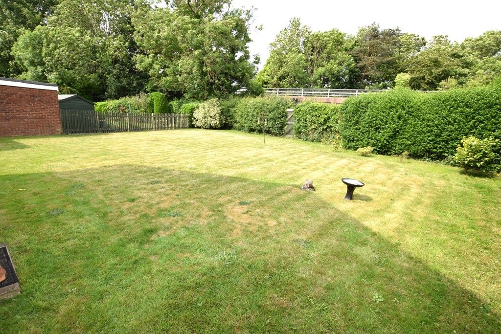 Property photo 2 of 24 Garden
