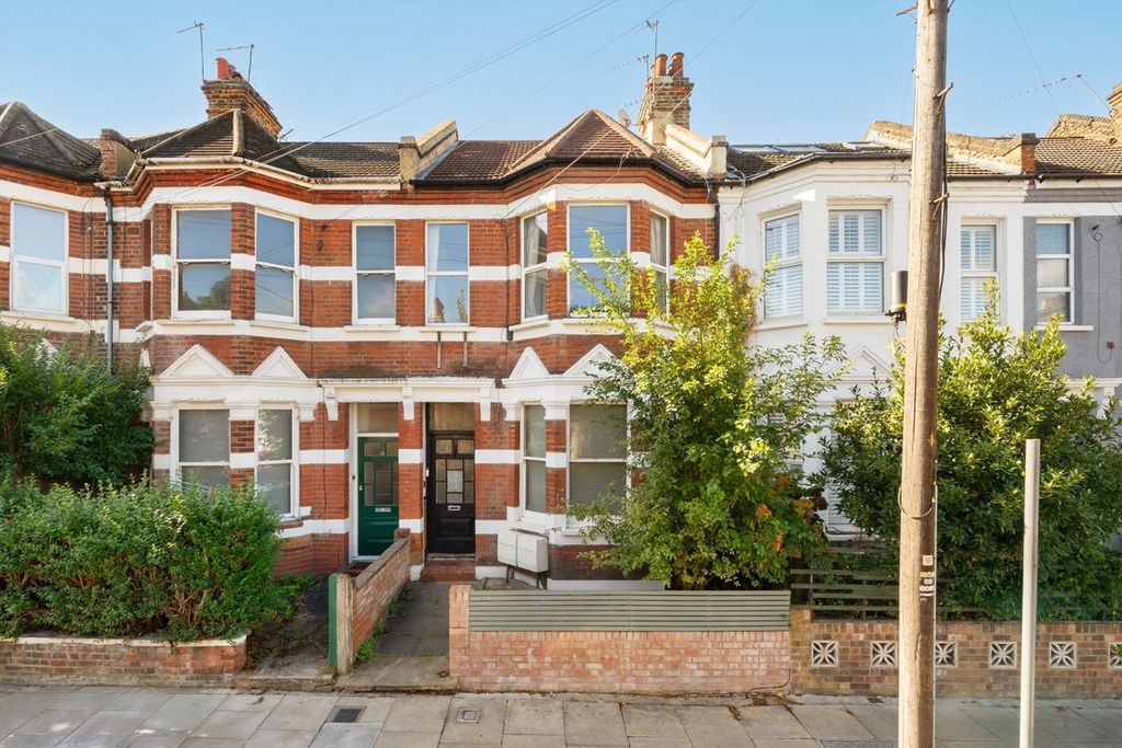 Property photo 1 of 6