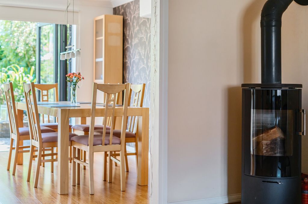 Property photo 3 of 27 1326476-8-687A4Bb...