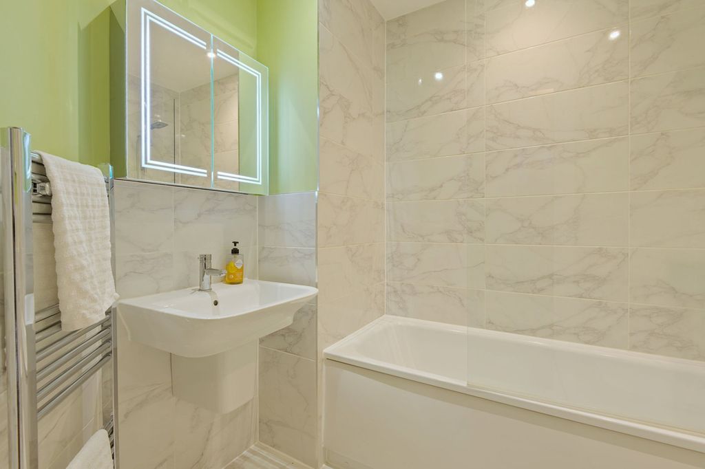 Property photo 3 of 11
