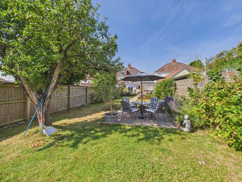 Property photo 3 of 31