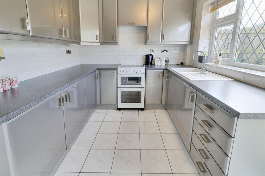 Property photo 2 of 21 8d1B89cd-Img_0251-Img_0253.Jpg