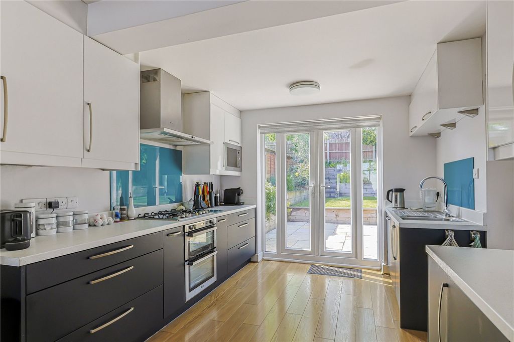 Property photo 3 of 16 Kitchen