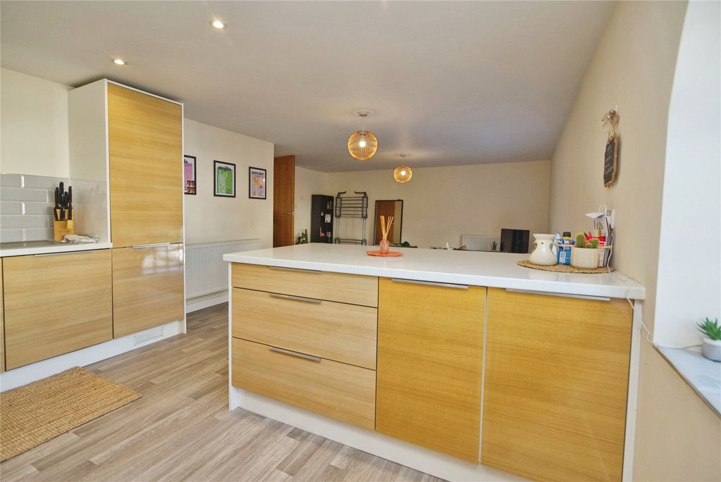 Property photo 3 of 15 Picture No. 03
