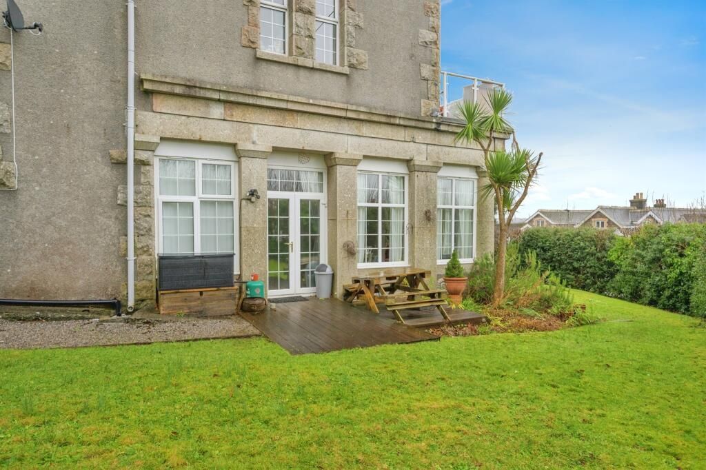 Property photo 1 of 11 Image