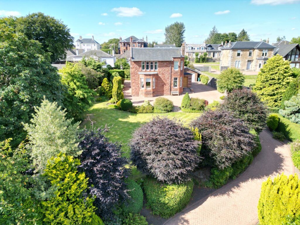 Property photo 1 of 36