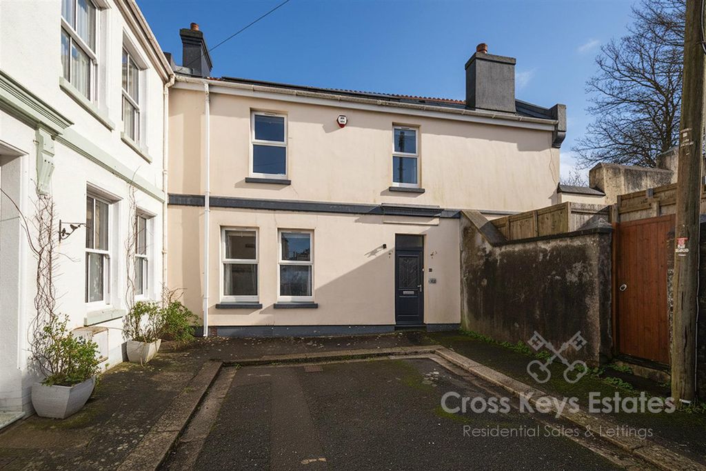 Property photo 1 of 36 Stoke