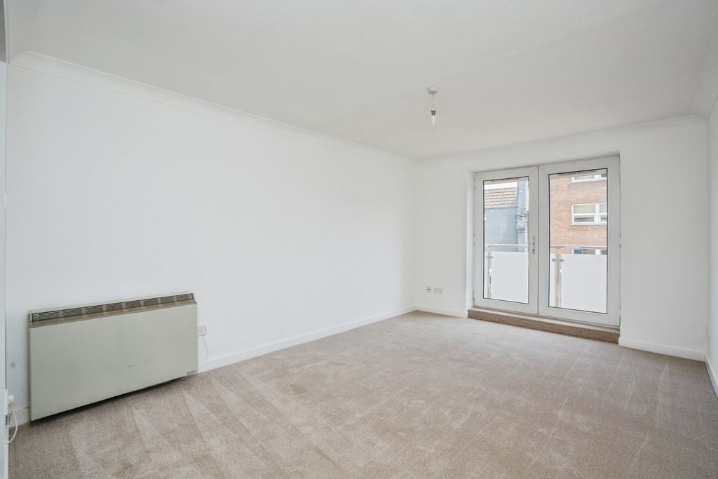 Property photo 3 of 20 Pbox-Img.Jpg