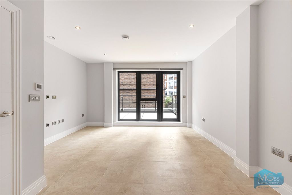 Property photo 3 of 11 Picture No. 07