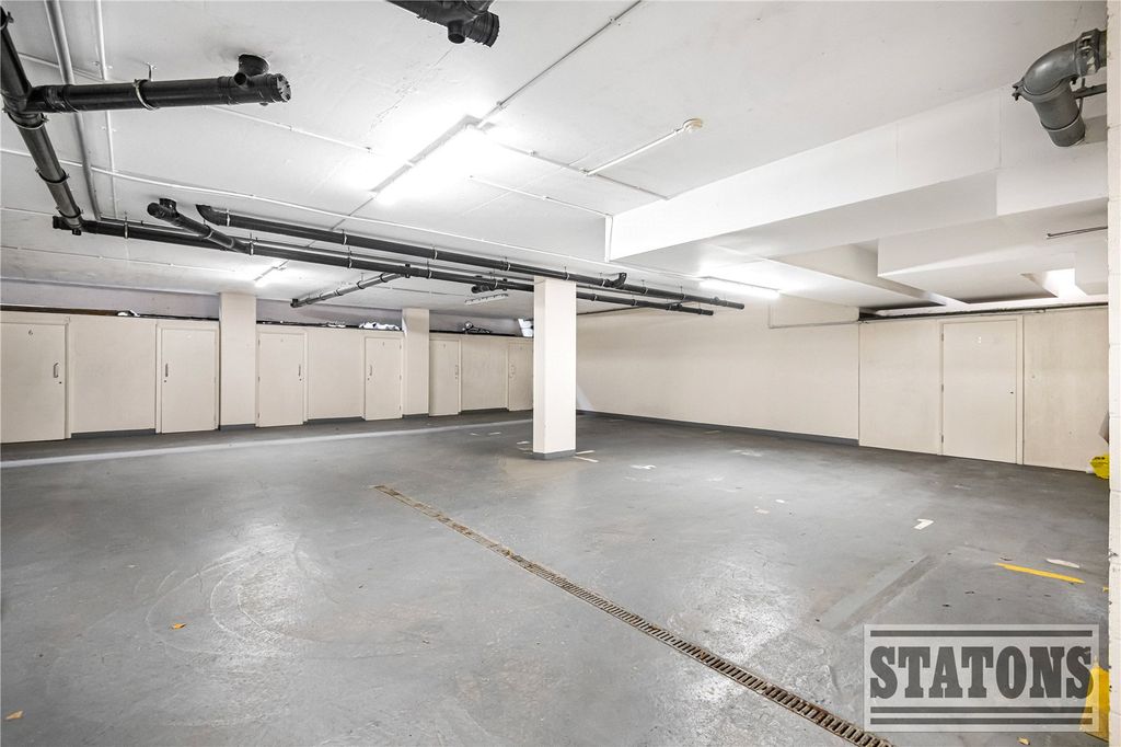 Additional image 18 of 3 bed flat for saleUplands Park Road, Enfield EN2