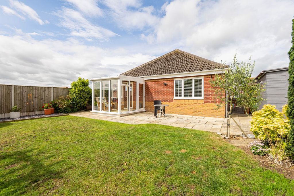 Property photo 2 of 18