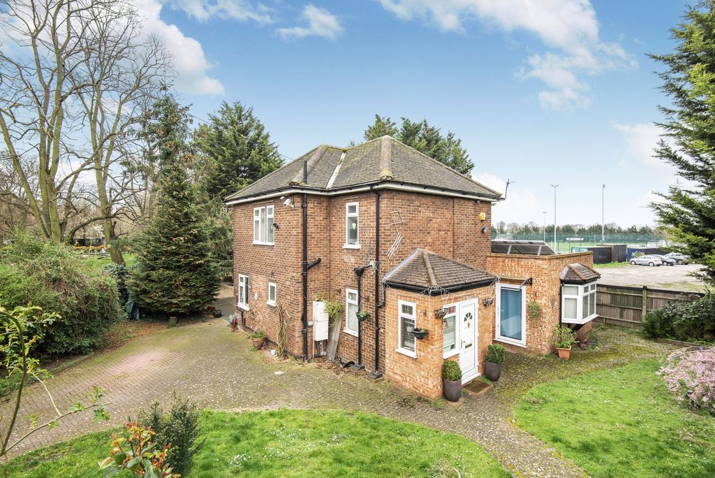 Property photo 1 of 15 461489 (1)