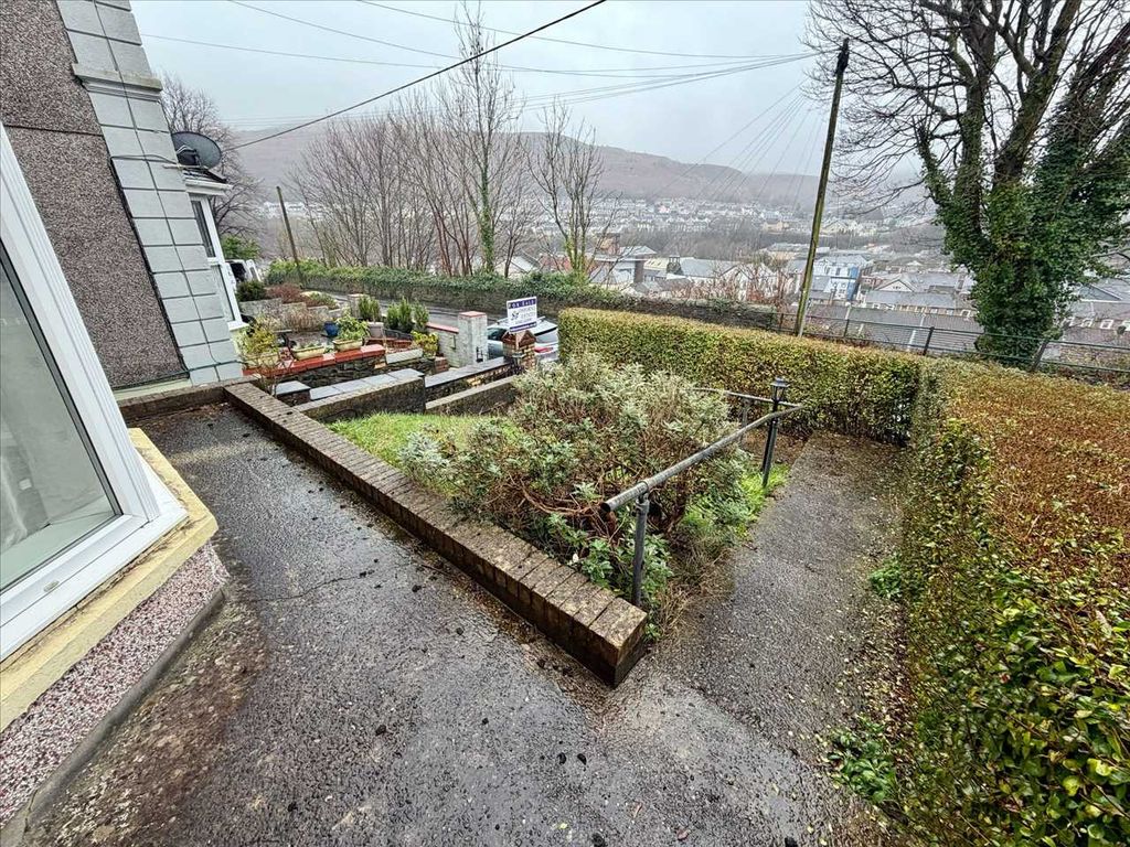 Property photo 2 of 31 Exterior