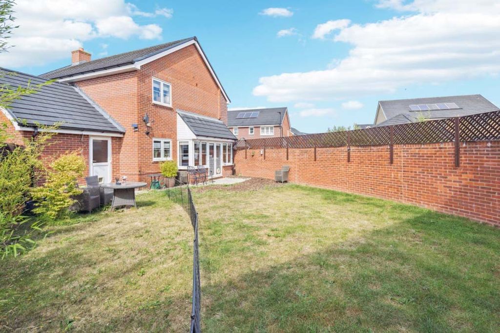 Property photo 2 of 13