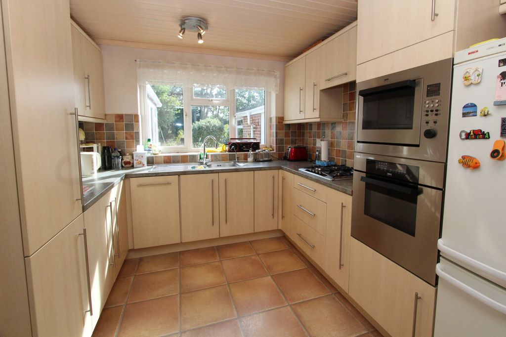 Property photo 2 of 14 Photo 02