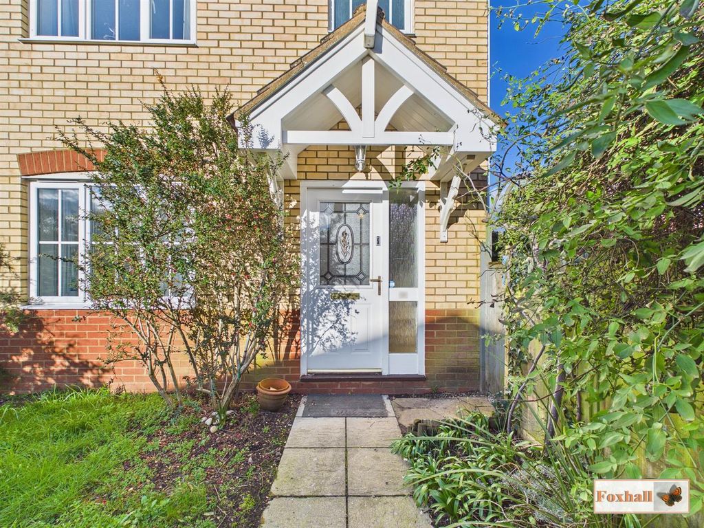 Property photo 3 of 22 Front Garden