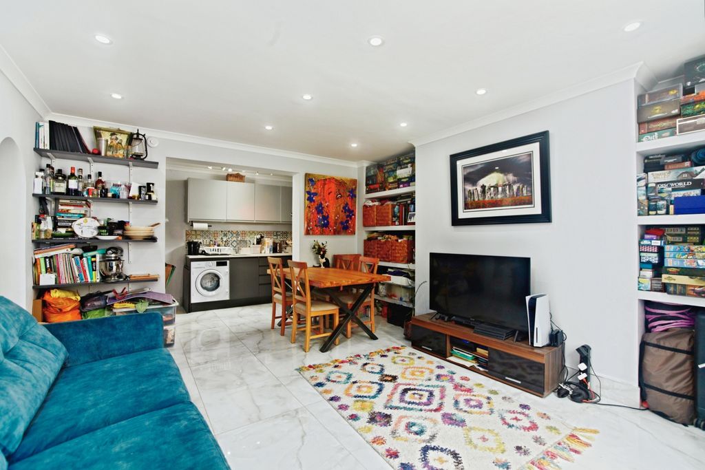 Property photo 2 of 18 Open Plan Living