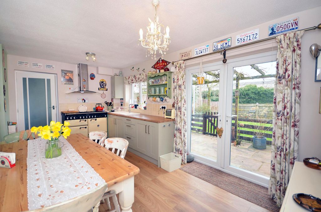 Property photo 3 of 19