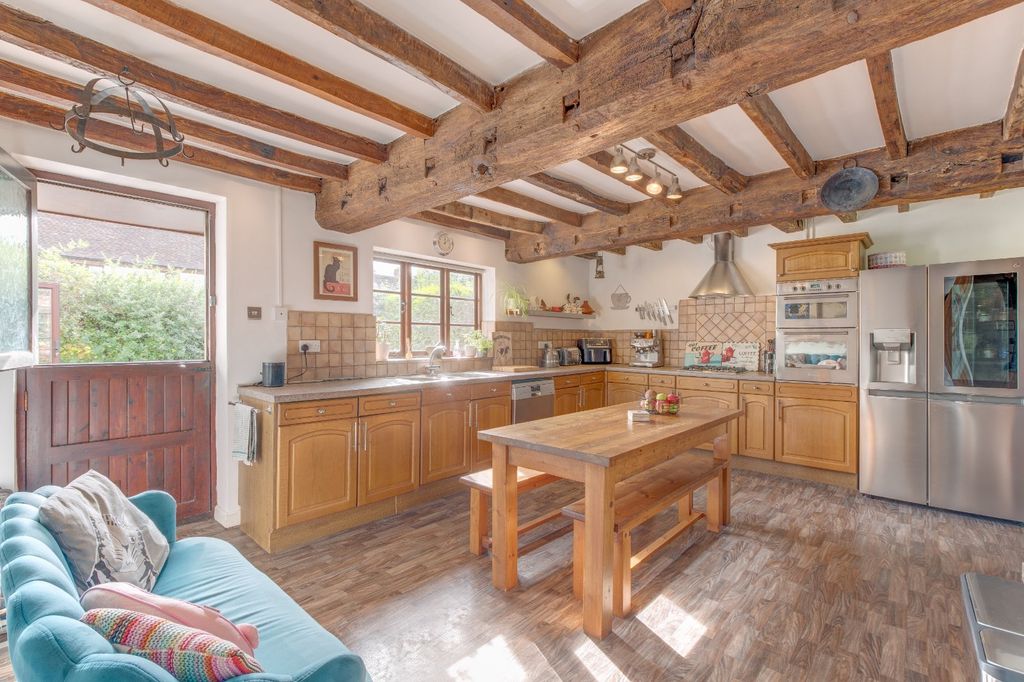 Property photo 2 of 25 Picture No. 08