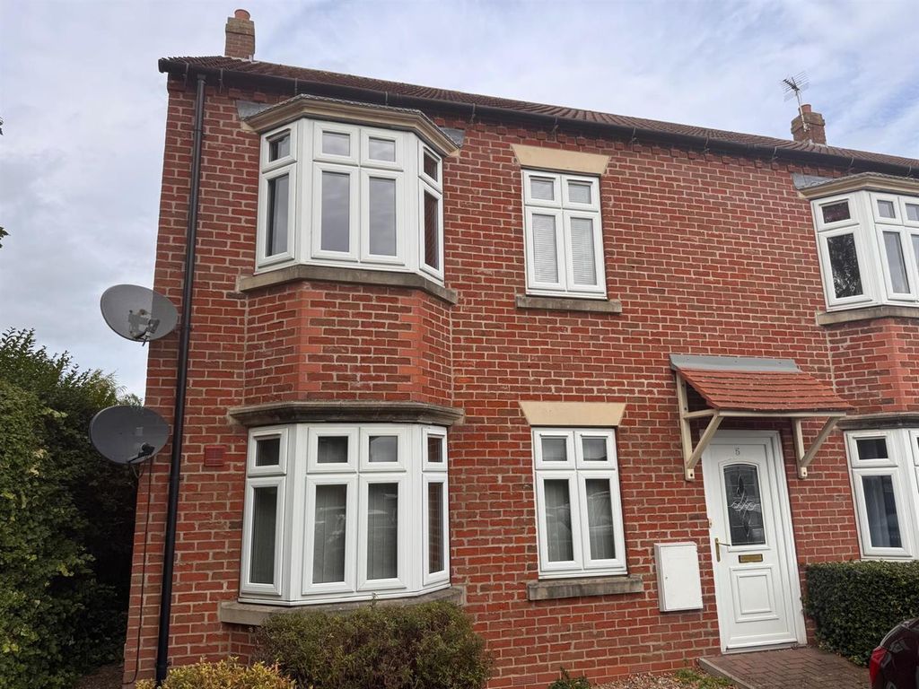 Property photo 1 of 6 Centurion Way