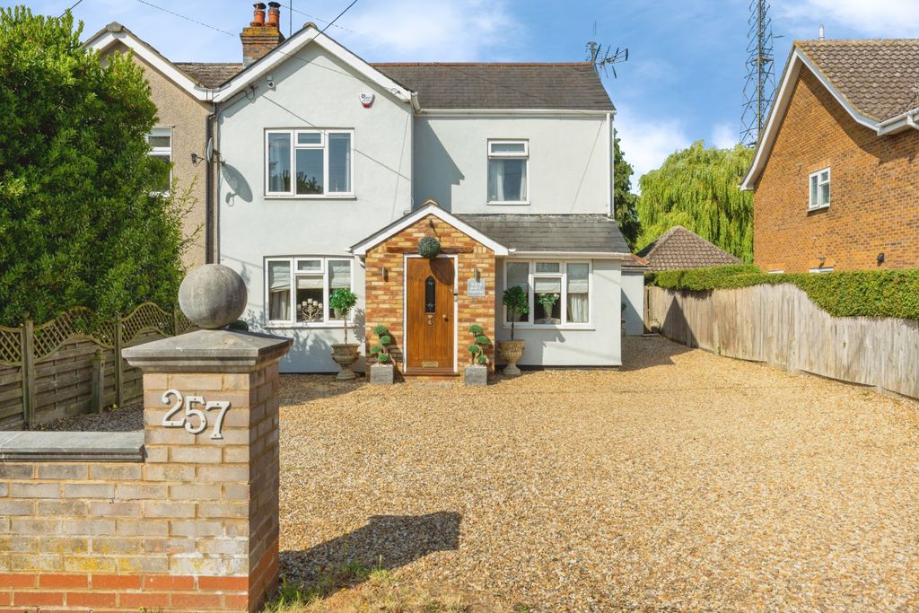 Property photo 2 of 36