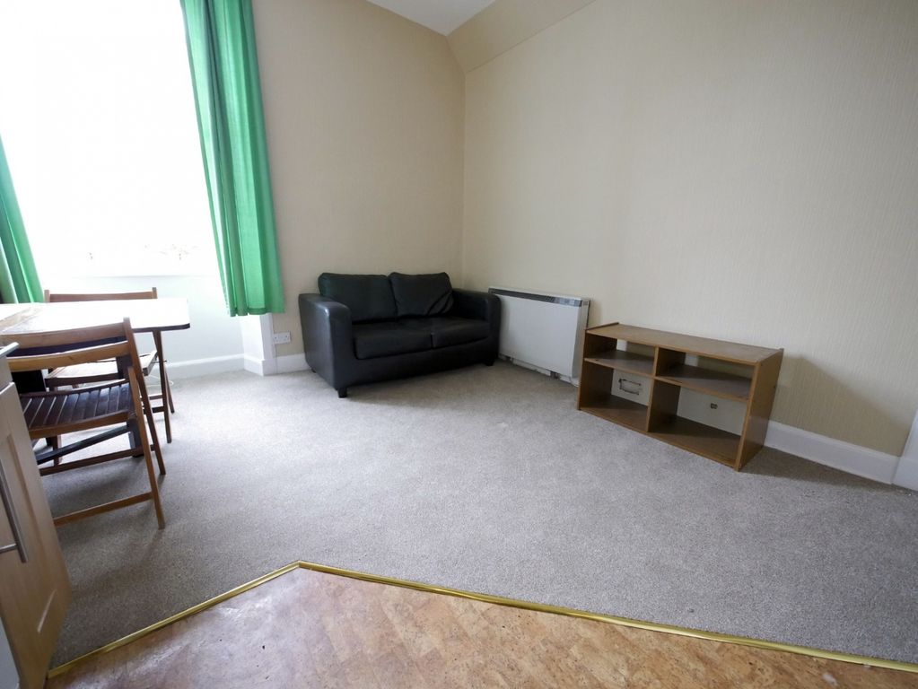 Property photo 2 of 9 Photo 2