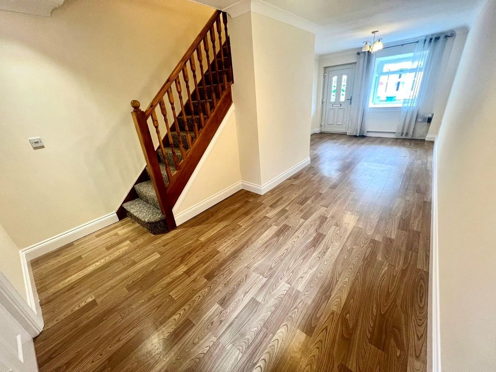 Property photo 3 of 13 Picture No. 19