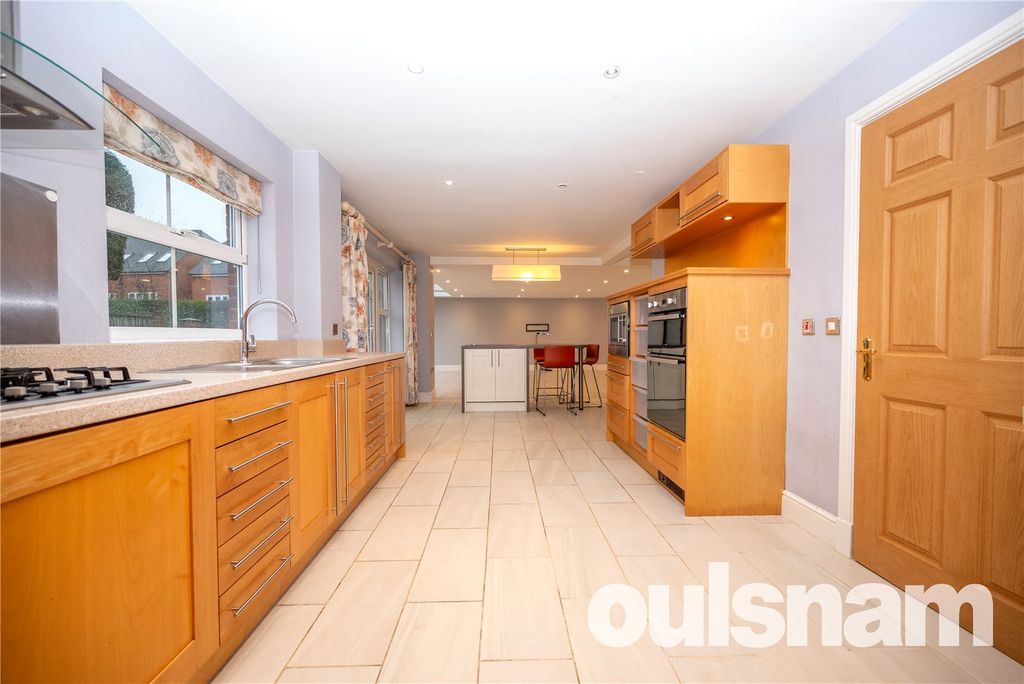 Property photo 3 of 40 Picture No. 05