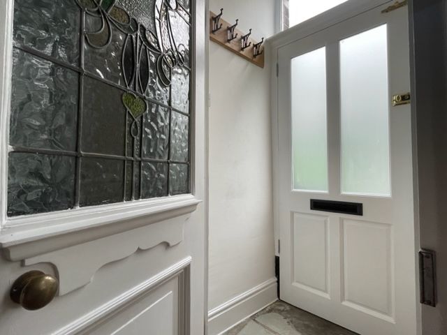 Property photo 2 of 34