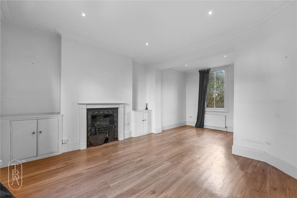 Property photo 2 of 12 Picture No. 22
